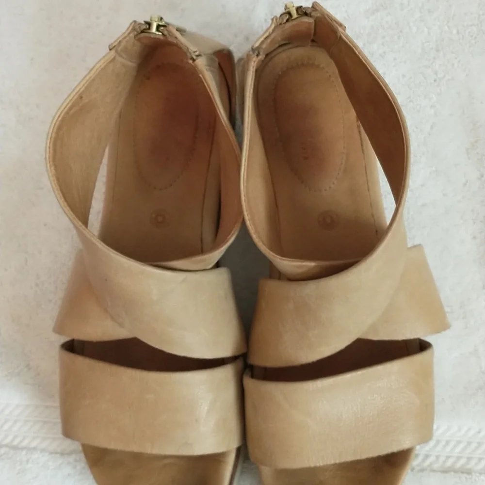 Bussola Wide Strap‎ Sandal Postdam Style, Buttery Soft Leather, Size Women's 9.5